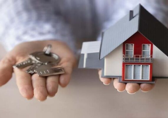 What Should You Consider When Investing in the Real Estate Market?